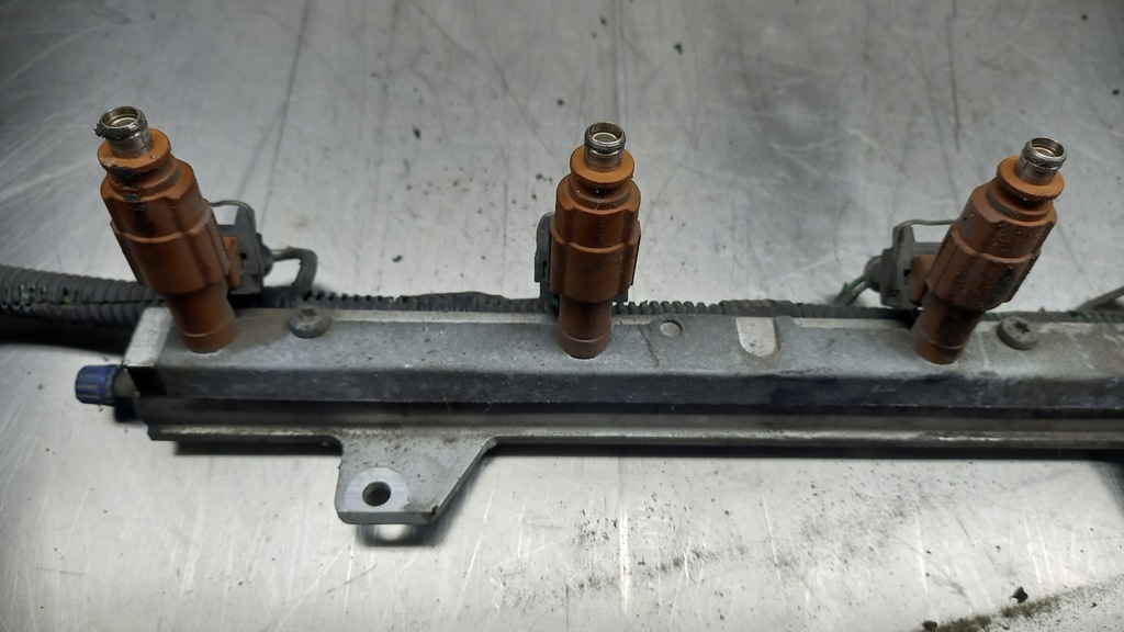 фото №6, Молдинг упорскування volvo s60 v70 xc70 2.4b