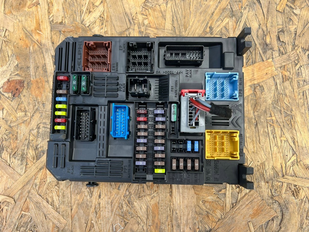 фото №1, Jumpy iii коробка предохранителей 9816238480