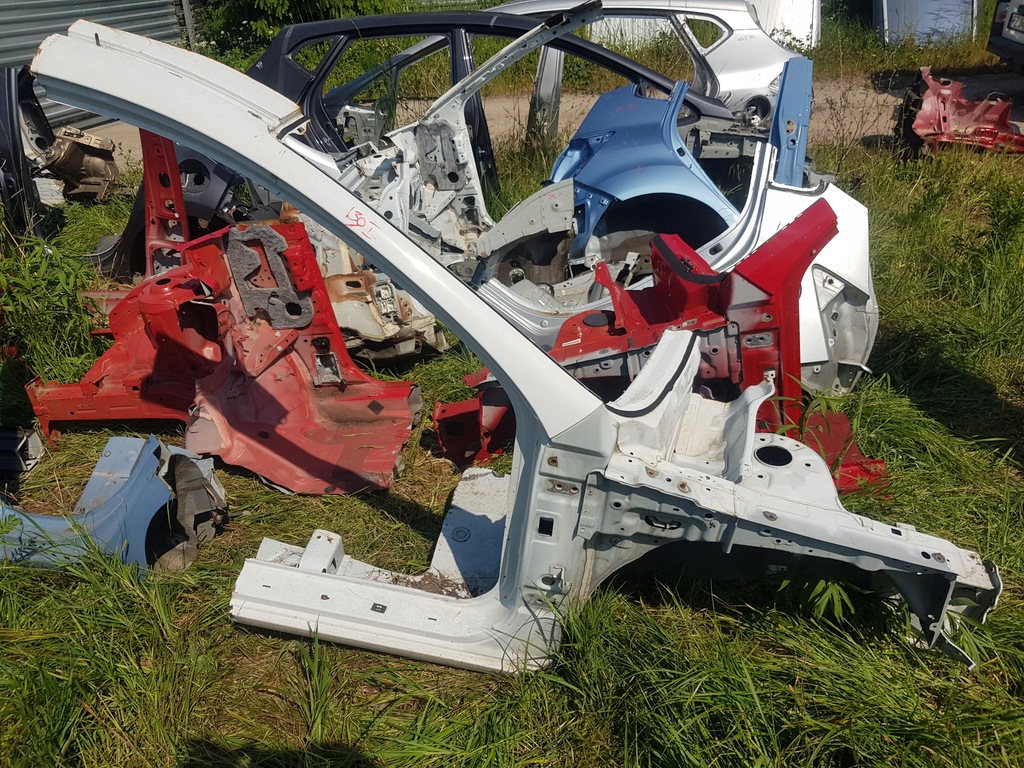 фото №1, Hyundai i30 четверть правый перед 2007-12r