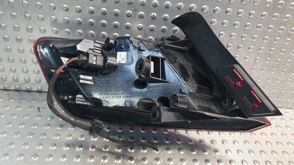 фото №6, Лампа задня права audi a3 8v sportback 8v4945096d led 12-