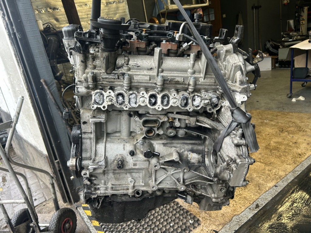 Купити Jaguar land rover 2,0 204dth двигун