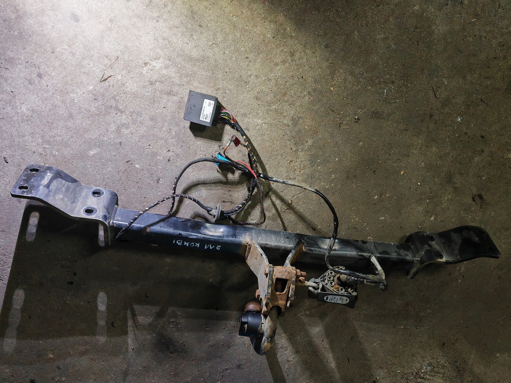 фото №12, Hak буксировочный жгут модуль mercedes w211 e klasa kombi lift 4349 tm005