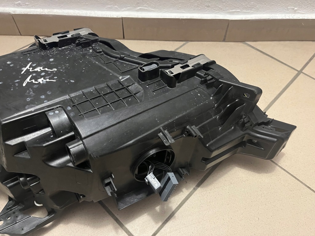 Volvo xc60 xc-60 2 2 mid led рестайлинг  фара передняя перед правый  32404710 Оригинал