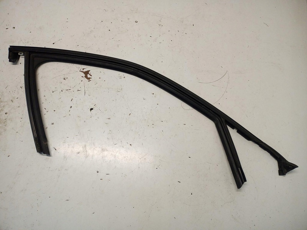 фото №1, Прокладка двері правий перед peugeot 2008 ii 2020r 9826324280