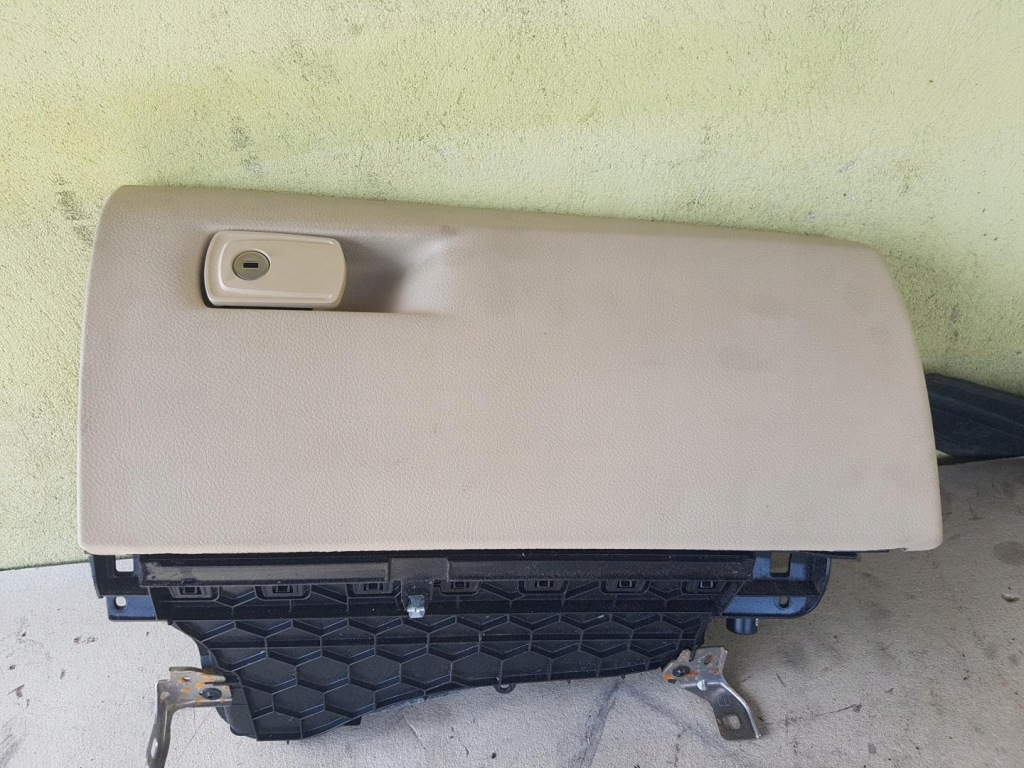 фото №1, Бардачок консолі бежевий europa bmw f30