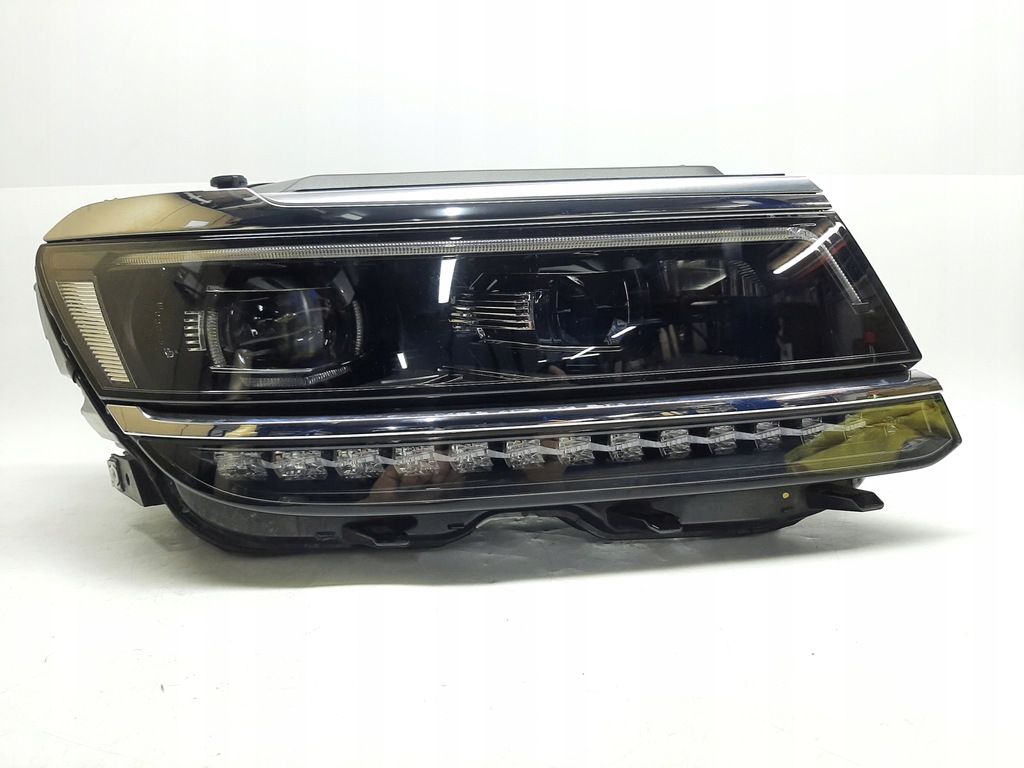 фото №1, Volkswagen tiguan 2017-2021 правый фара лампа led 5nb941082a