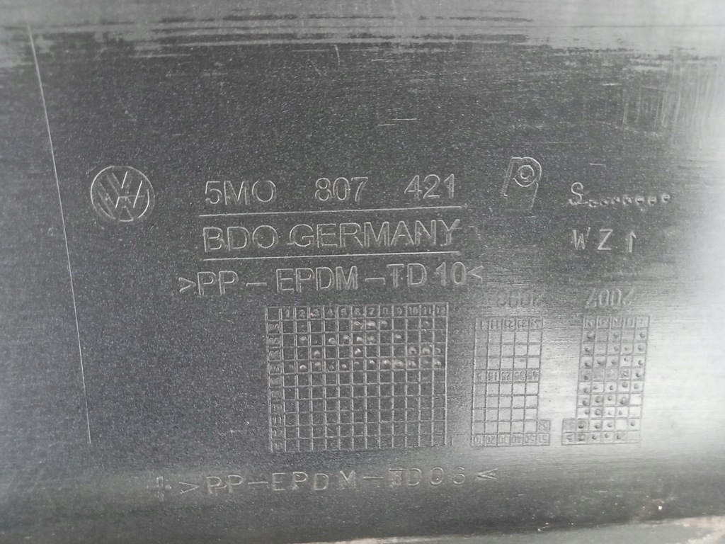 фото №15, Бампер задний чёрный vw golf v plus lo41 5m0807421