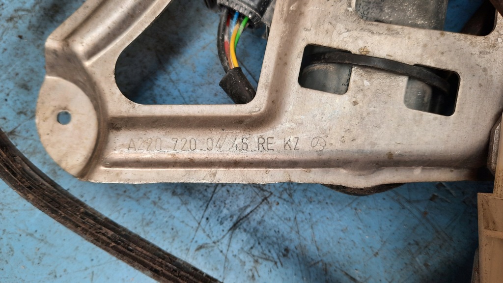 фото №4, Підйомник скло перед правий mercedes w220 00r