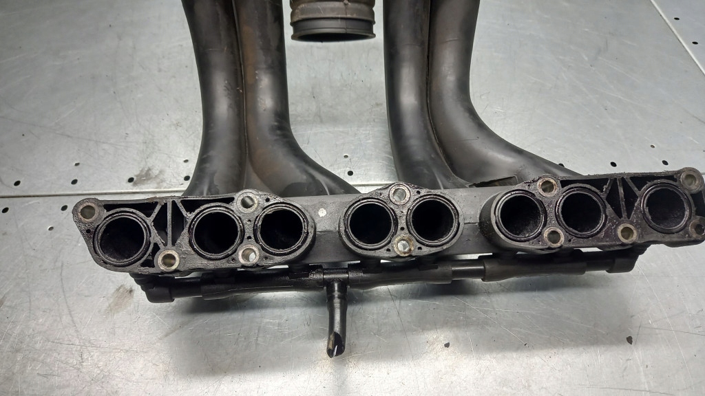 Коллектор впускной  mercedes benz c-klasa w202 97r 6041400401 с Разборки