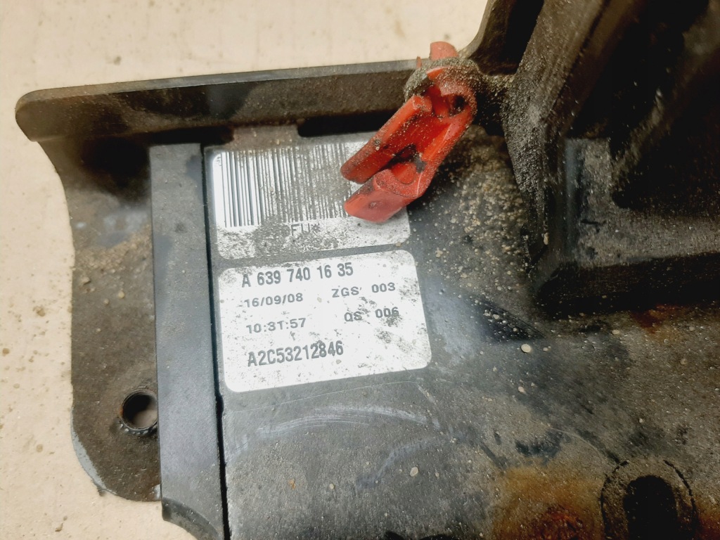 фото №5, Замок крышки задняя багажника mercedes vito w639 639 a6397401635