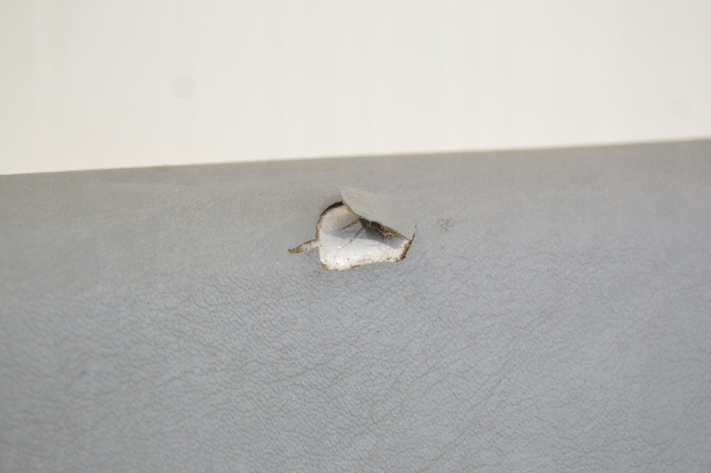 Накладка стойка b серая левая mercedes w126 s klasa se sel 1266907925 Недорого