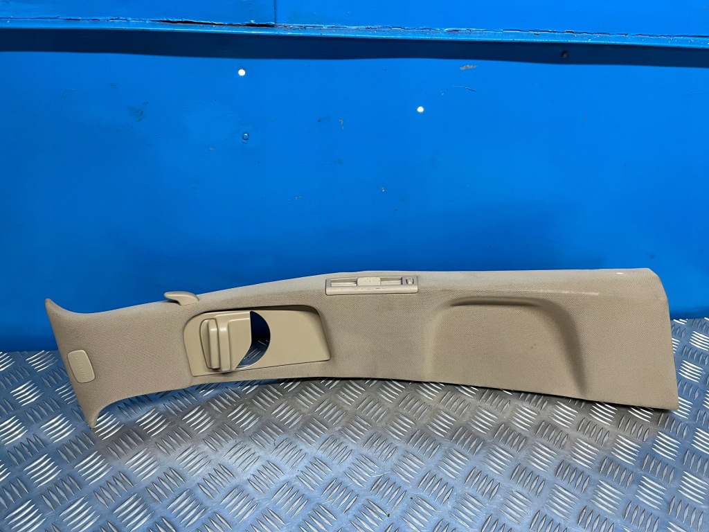 Купити Mercedes w221 обшивка правого стійка b