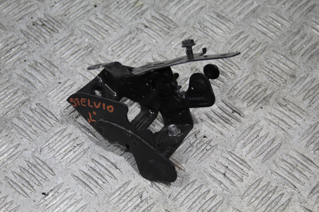 фото №1, Кронштейн кронштейн поперечина левый перед stelvio