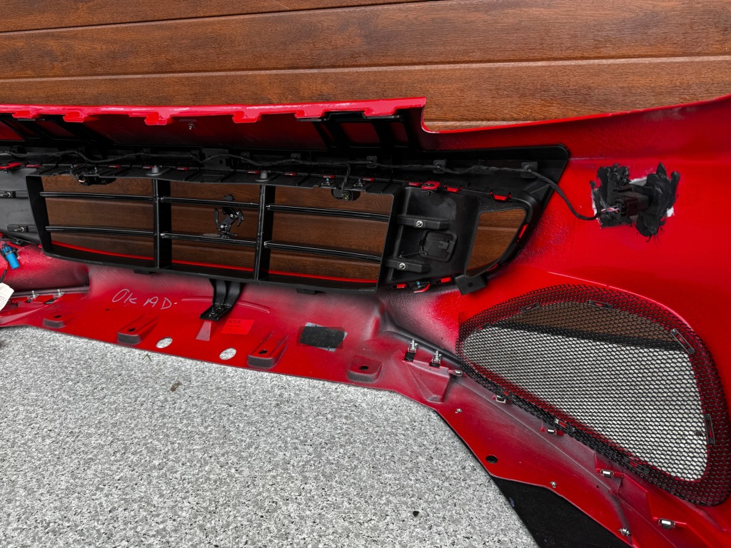 Ferrari portofino m рестайлинг  бампер передний оригинальный kompletny в Украине