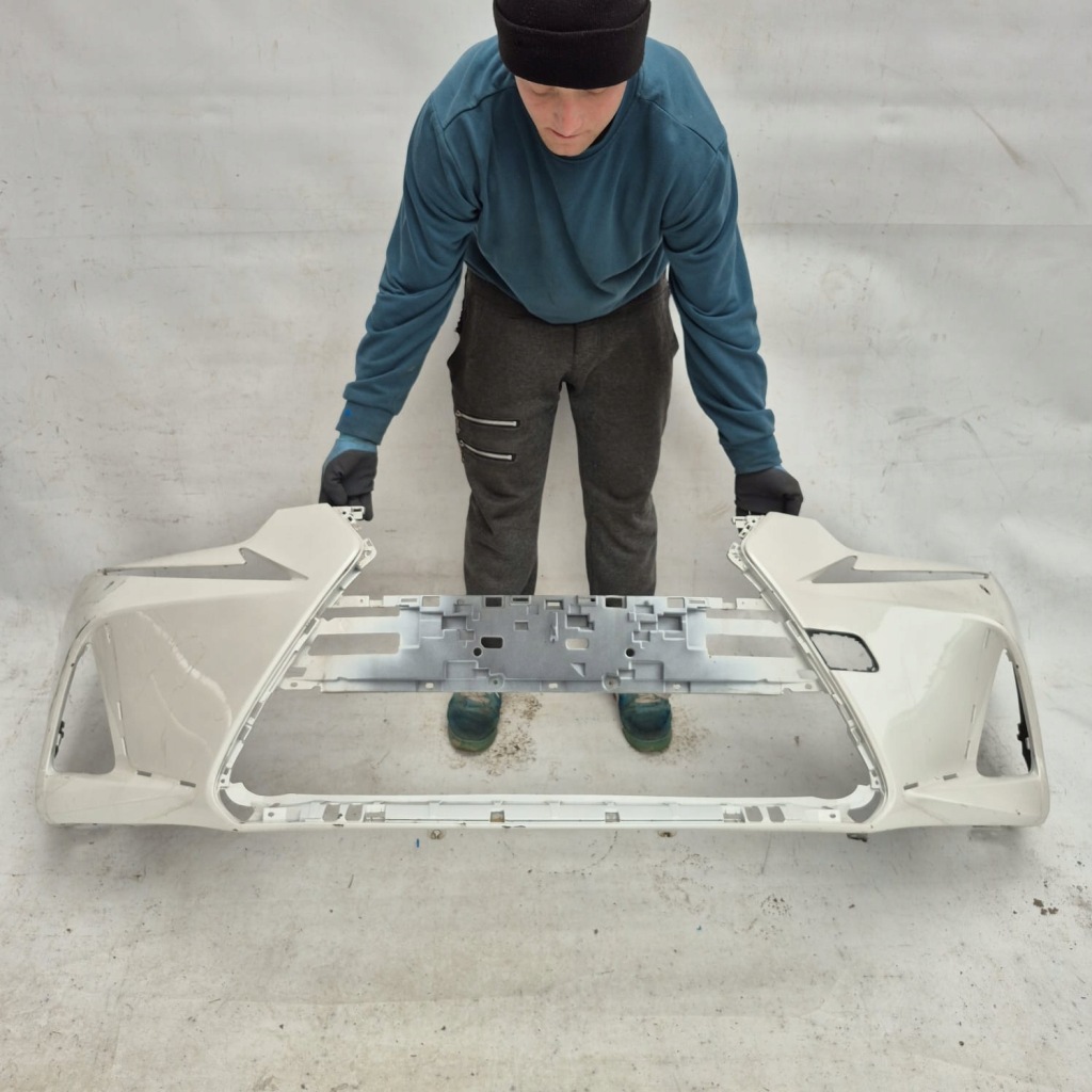 Купить Lexus is iii рестайлинг  f-sport 17- бампер перед передний spr pdc