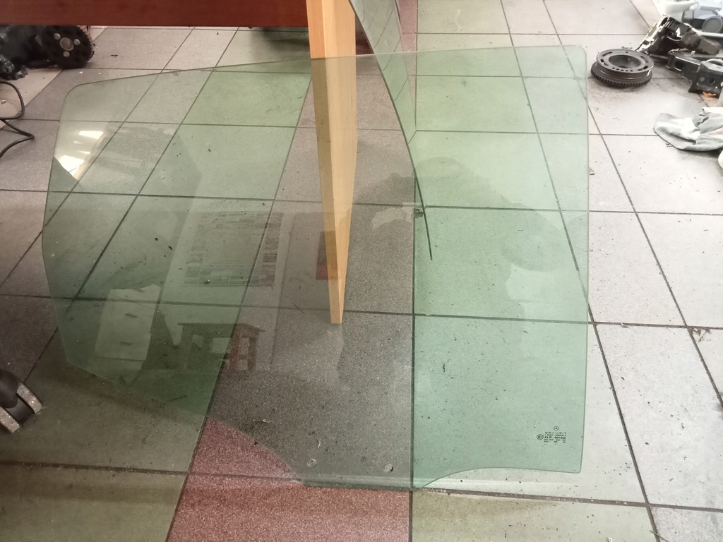 фото №1, Скло двері правий/лівий задня a klasa w 168