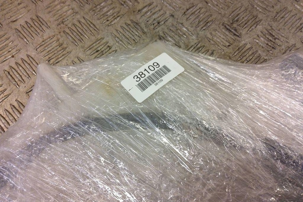 фото №8, Бачок омывателя ford kuga i 3m5113k163 2.0l дизель 120kw 2011