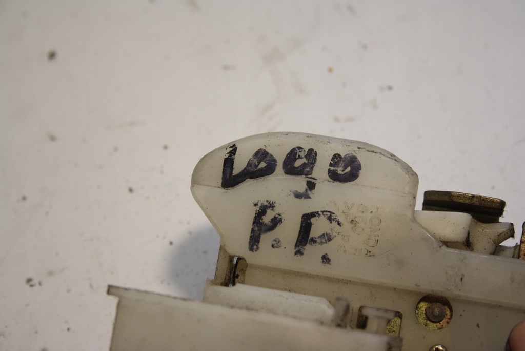 фото №5, Honda logo замок правий перед