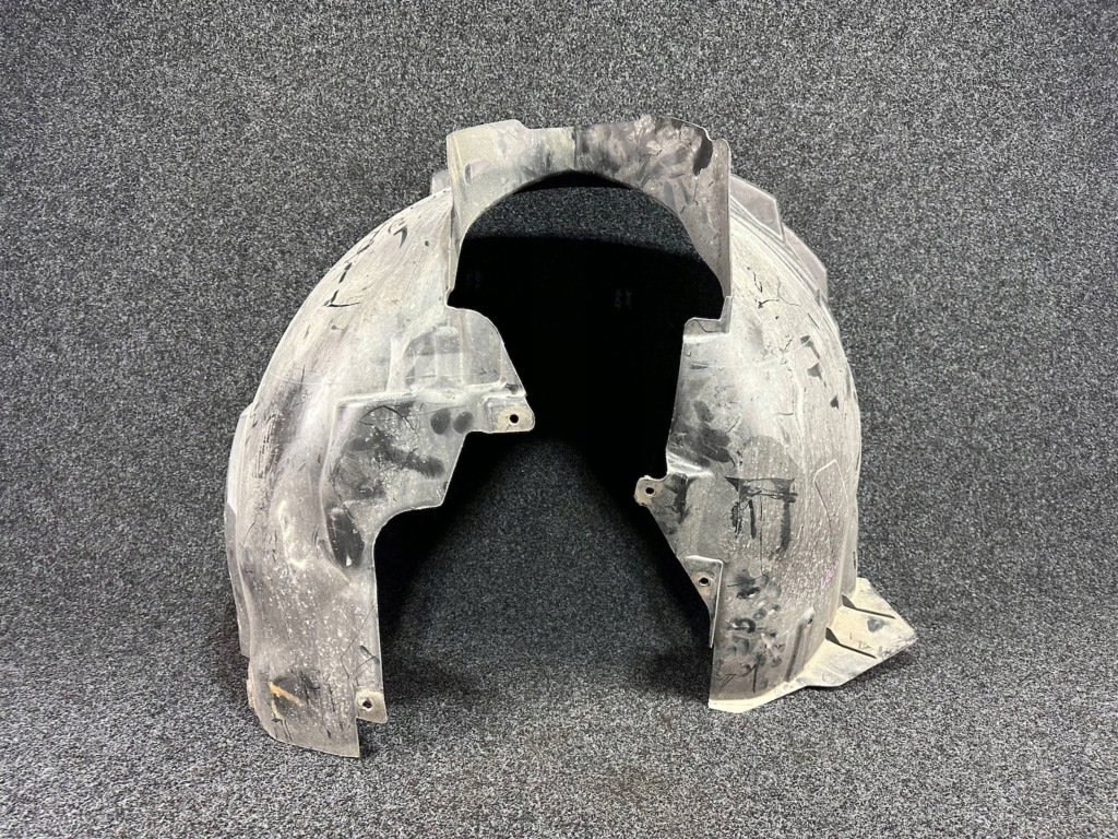 фото №1, Volvo xc60 ii 18- підкрилок праве перед передні 31694870