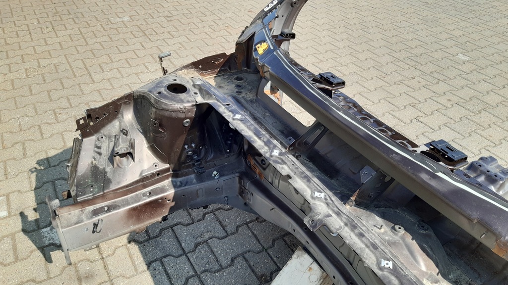 фото №5, Volvo xc40 четверть правая перед