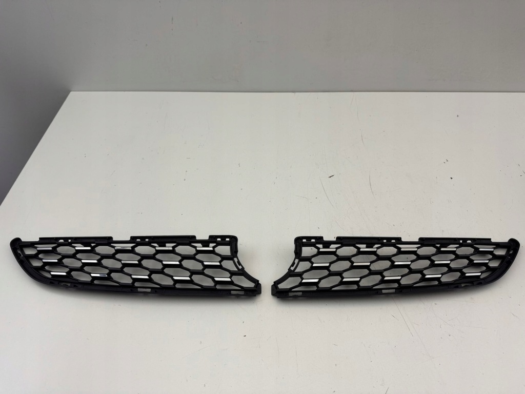 фото №1, Opel corsa f решётка радиатора решётка радиатора бампера перед решётка левая правая 19-