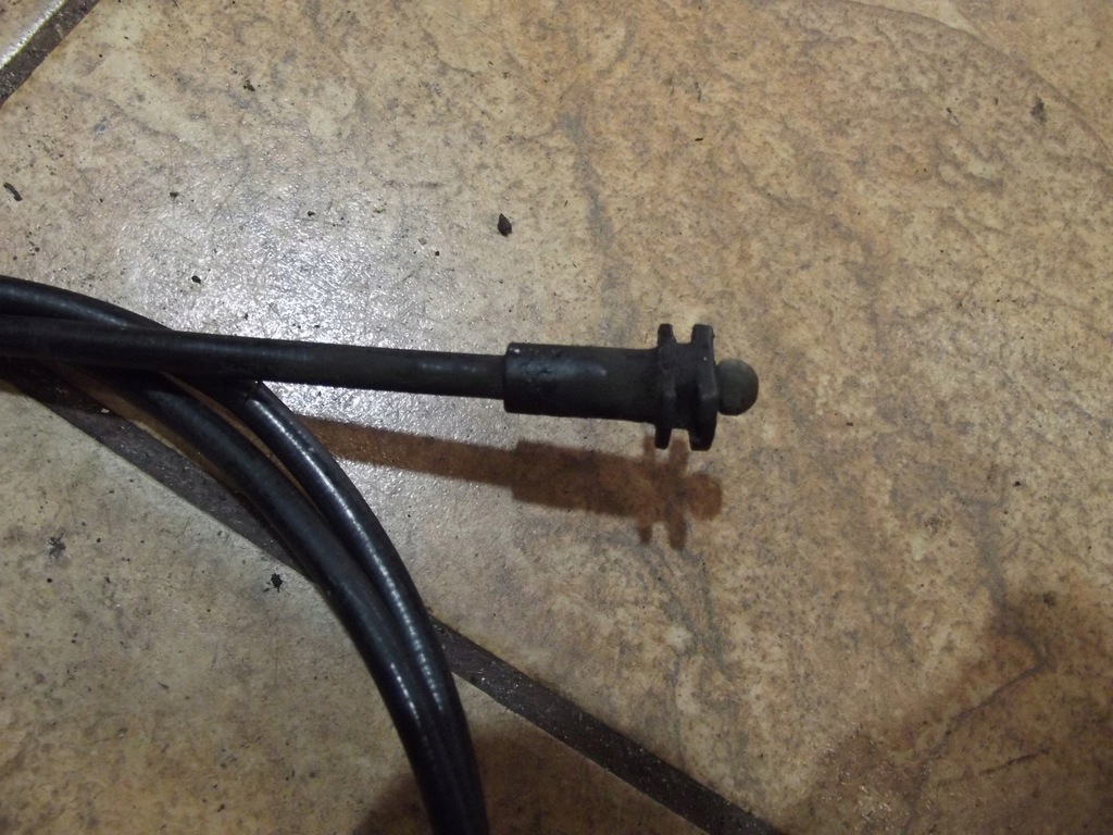 фото №4, Audi a6 c5 2.4b 98' sed трос ручка капот