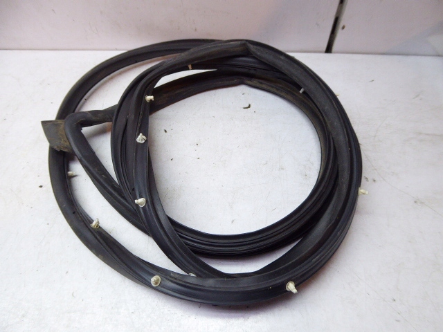 фото №1, Mg zs lift 2023- прокладка дверь перед левая 5d