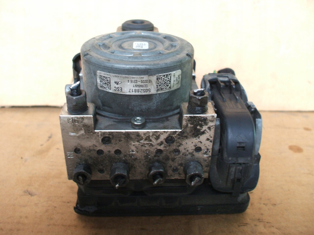 фото №1, Alfa romeo giulietta насос abs блок управления 50528817