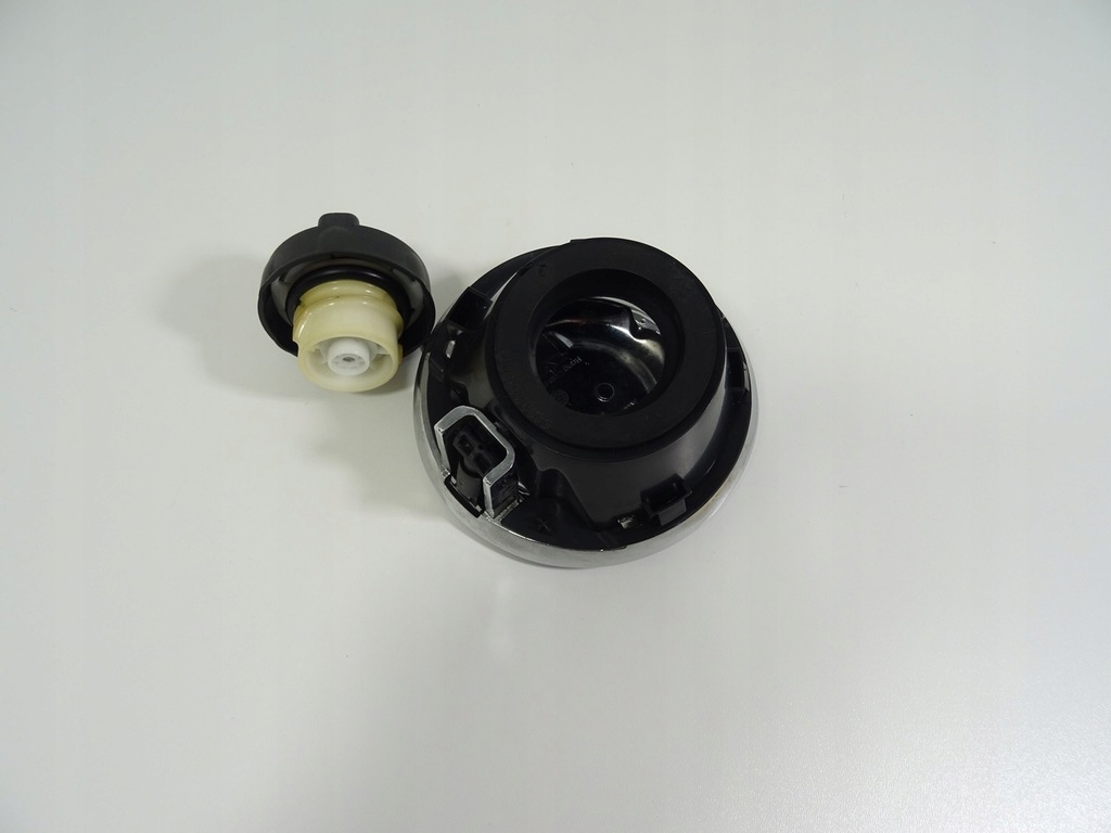 фото №10, 2015-2023 challenger заливна горловина пального кришка крила bak srt хром