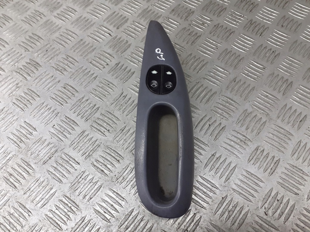 фото №1, Панель управление окон водителя ford fiesta mk4