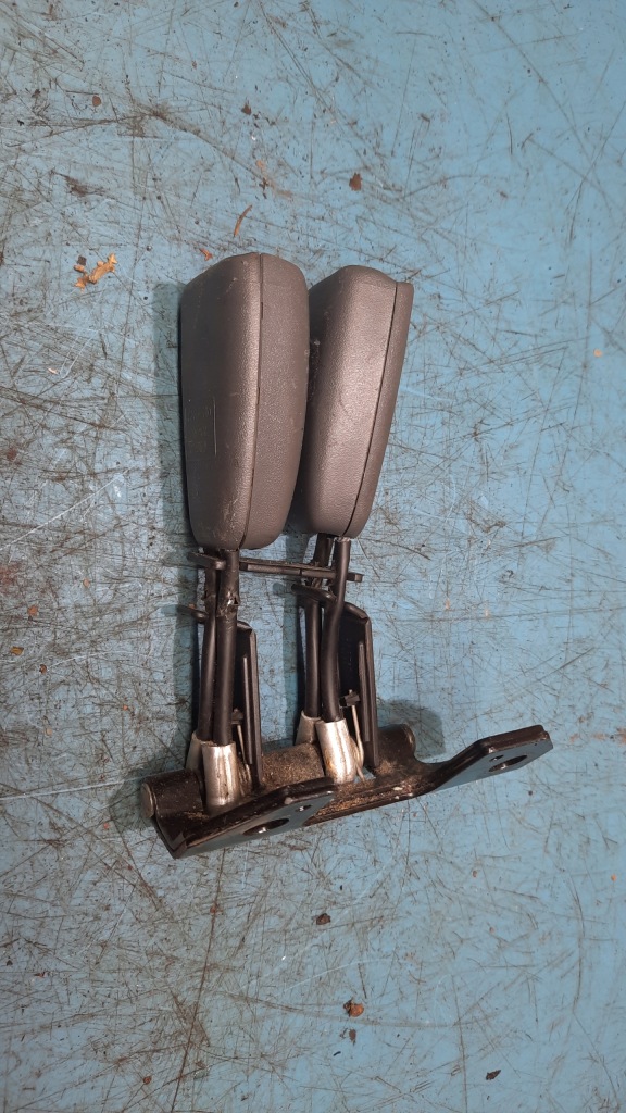 фото №1, Натяжитель ремней задняя volvo s40 v40 95-04r