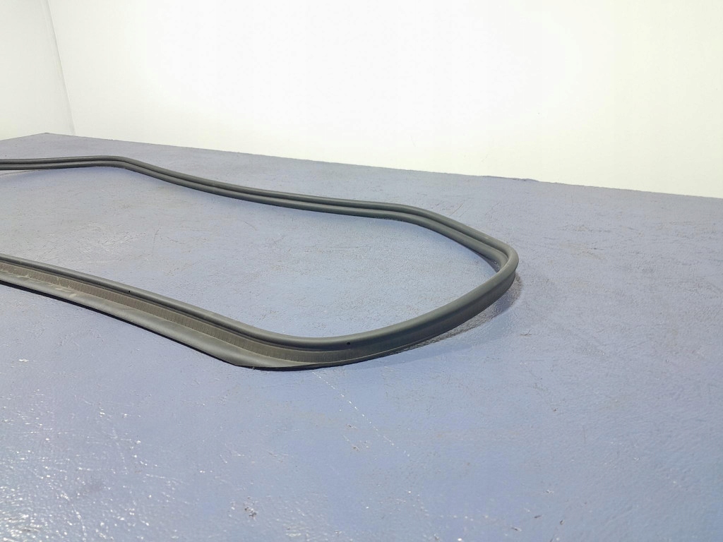 фото №6, Audi a6 c8 sedan прокладка кришки багажника 4k5827705b