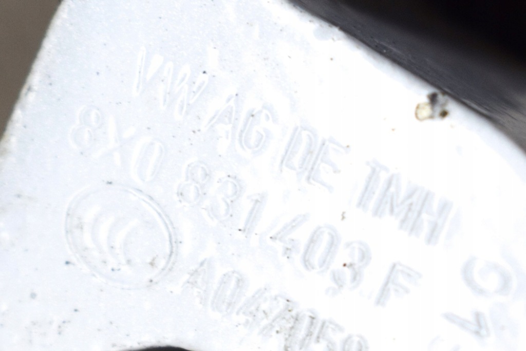 фото №6, Volkswagen id.4 e21 задні ліва двері верхній петля 8x0831403f електрика 2021