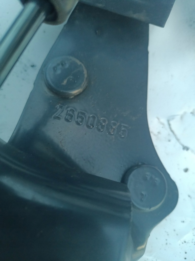 фото №2, Петля решітка радіатора нижній scania r s 2650885