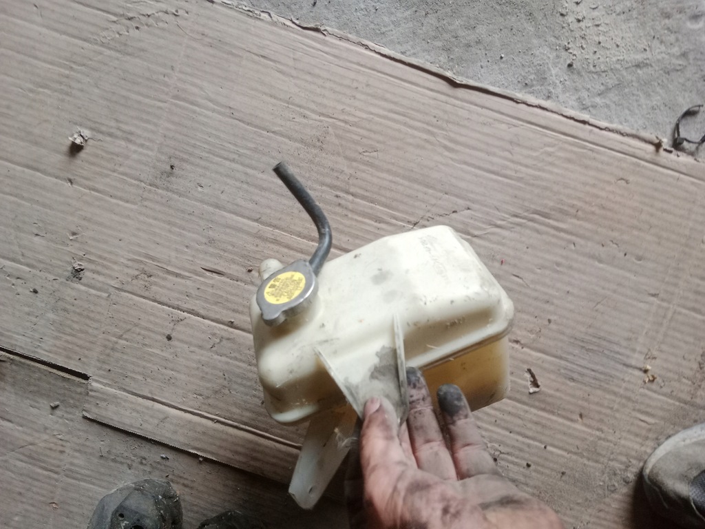 фото №1, Бак расширительный mazda mpv ii 2.0