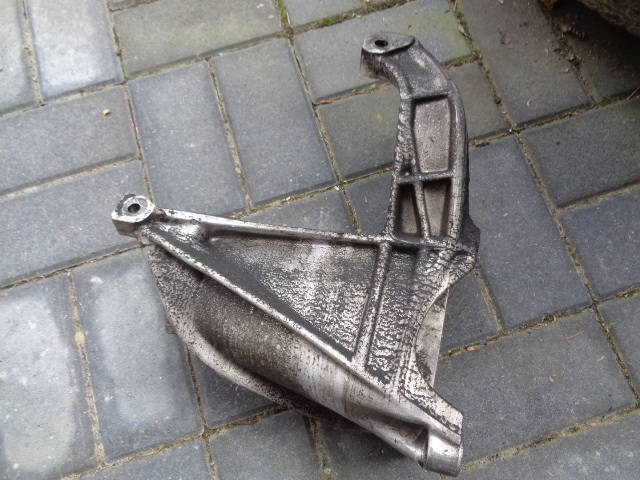 фото №5, Кронштейн опора полуось galaxy sharan alhambra mk1 1.9tdi 95-