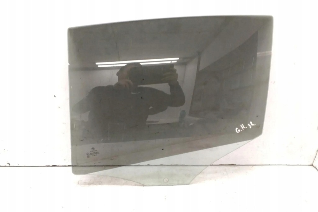 фото №8, Szaba задних левых дверь bmw 1 e81 43r001583 2.0l дизель 2009