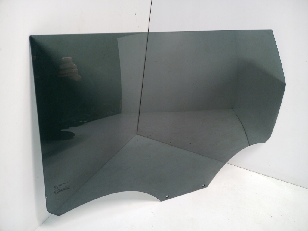 Купити Скло двері лівий задній peugeot 5008 ii 2017r 43r-002092