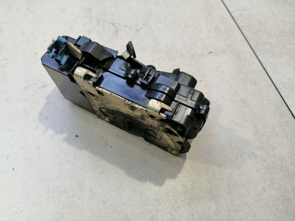 фото №8, Замок дверь правый перед peugeot partner i