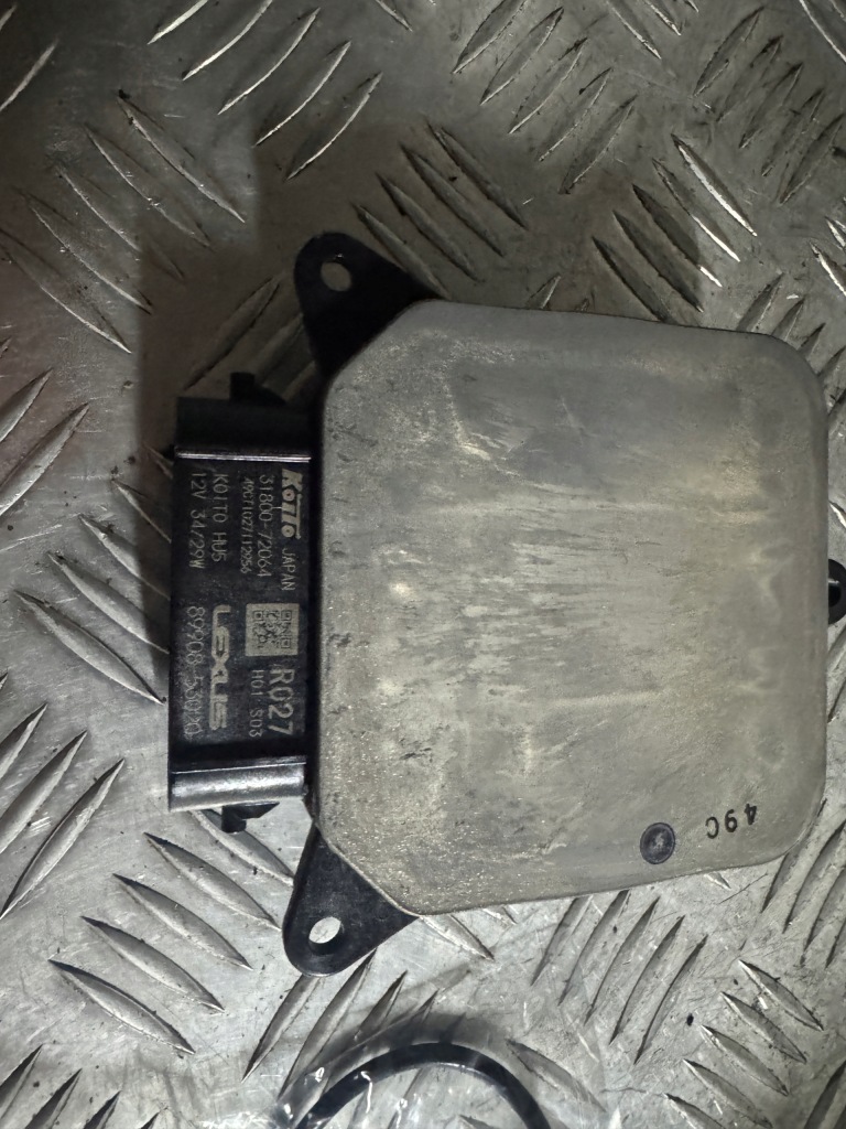 Lexus is блок запалювання лампи 8101653020 права ліва lexus Доставка