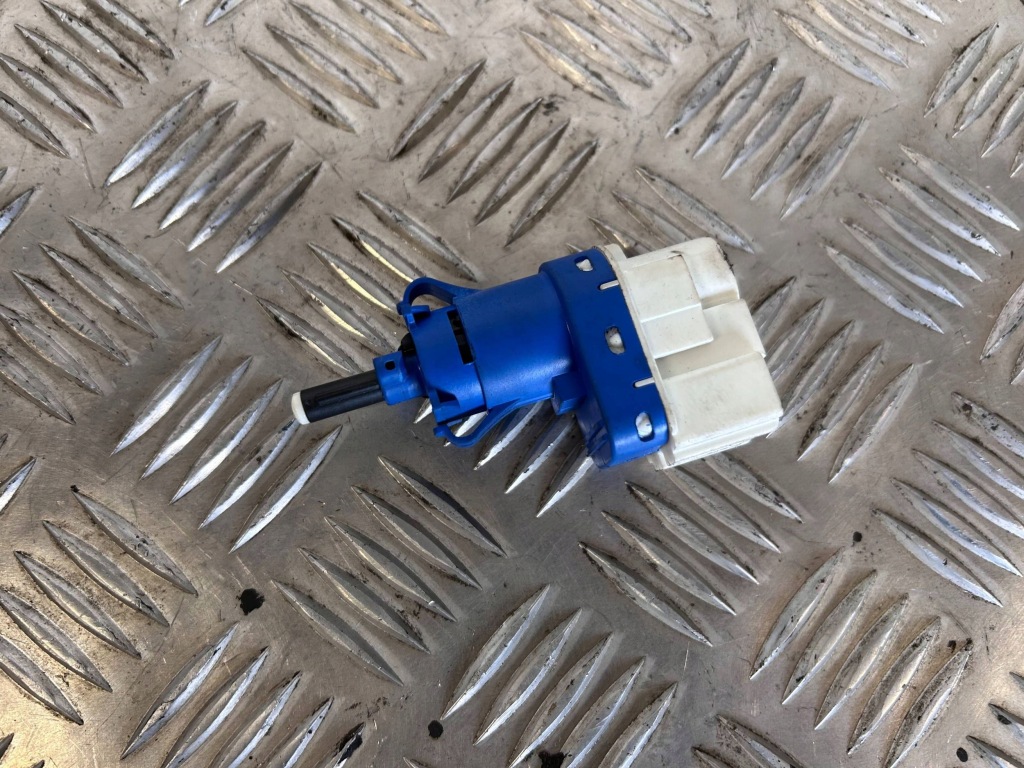 Датчик педали тормоза tesla model x 100512400a Цена