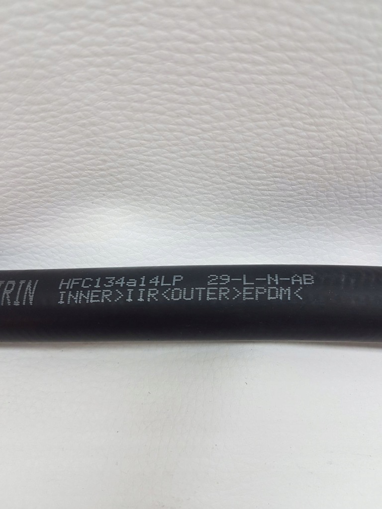 фото №4, Toyota auris ii hybrid трубка шланг кондиционера