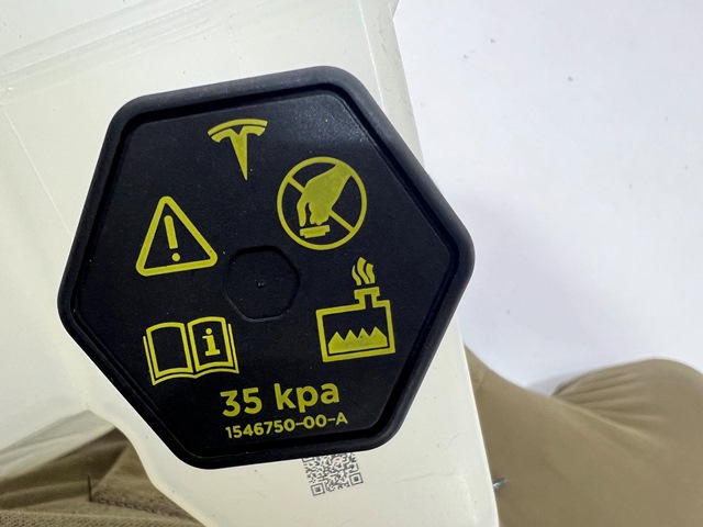 Tesla model 3 бак жидкость охлаждающий 1546750-00-a в Украине