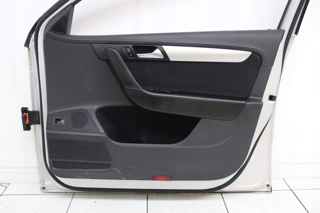 фото №11, Двері правий перед праве передні vw passat b7 2010r- la7w