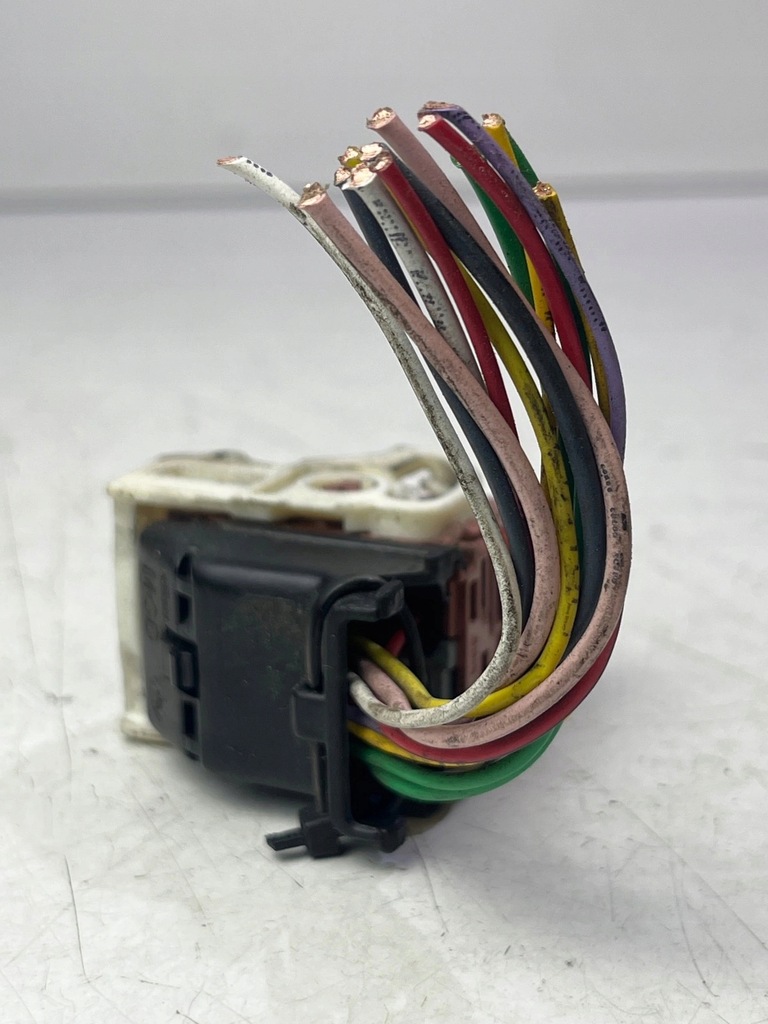 фото №8, Разъёмы штекер колодка коробка предохранителей bsm r03