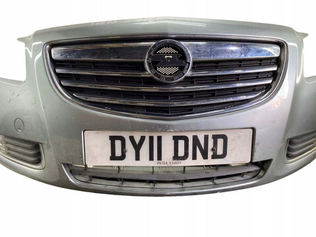 Купить Opel insignia a 1800cm3 2011 бамперы хэтчбек