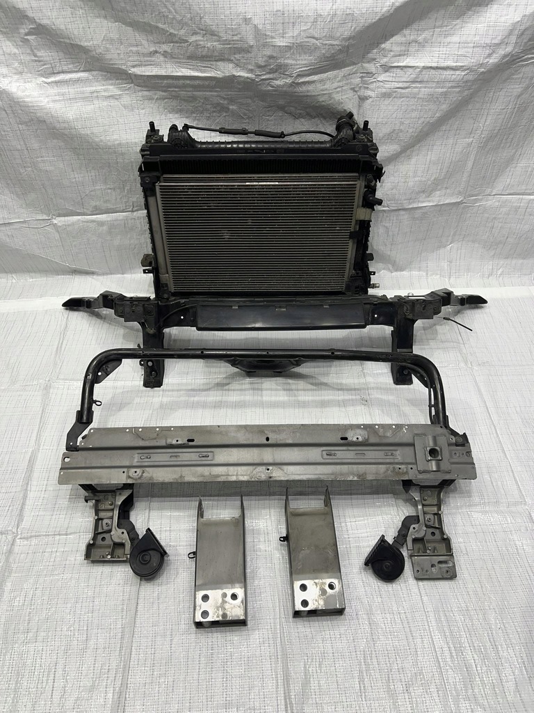 фото №14, Перед kompletny land rover velar l560