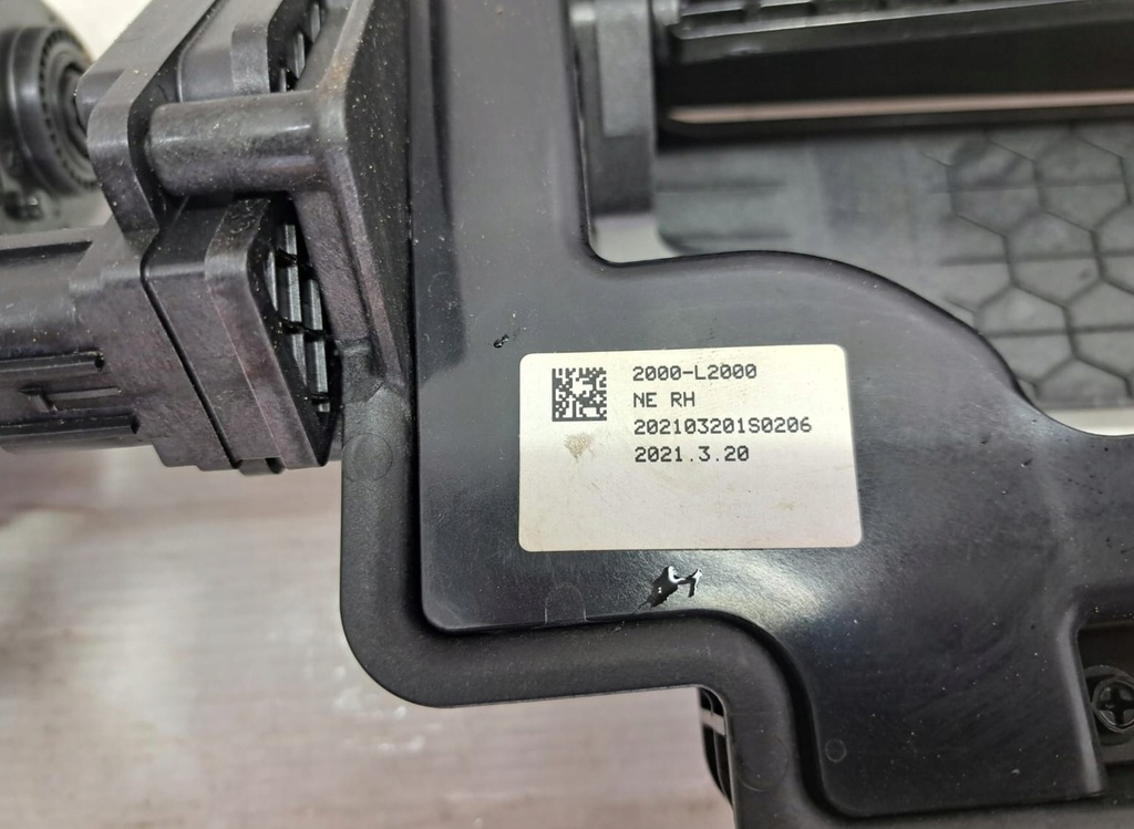 фото №9, Hyundai ioniq 5 v жалюзи правая левая воздуховод воздуха