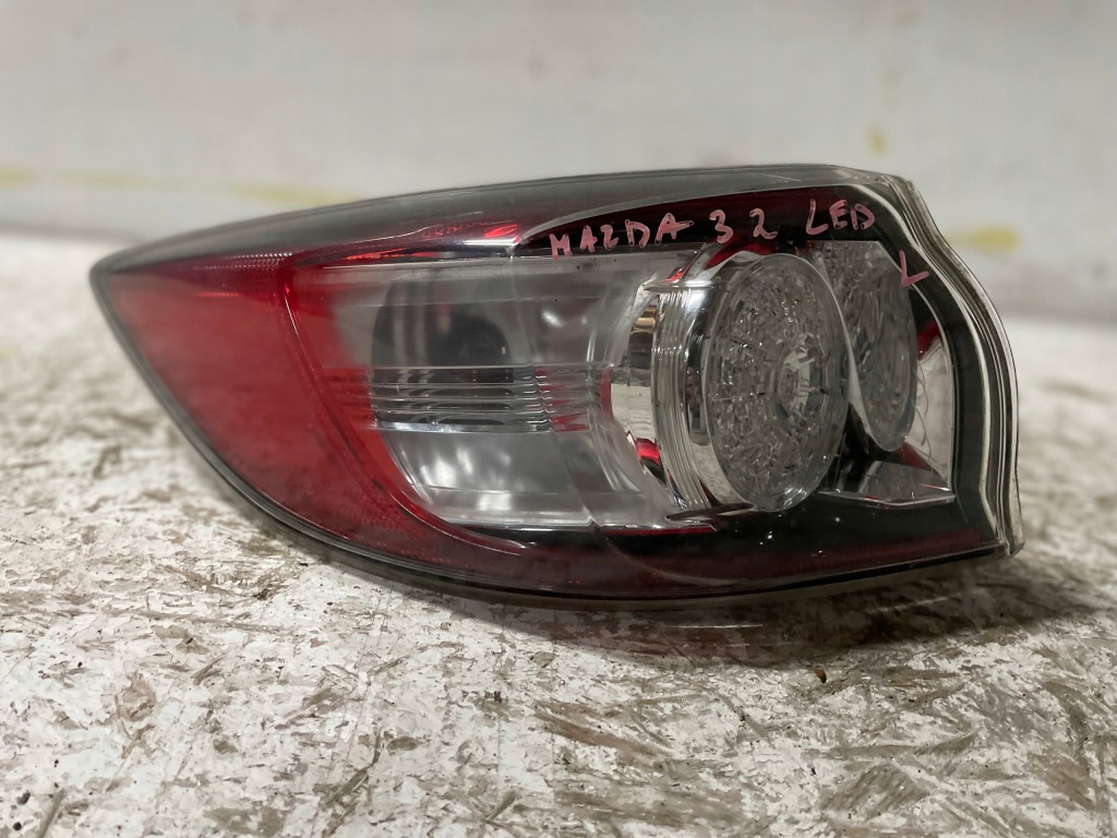 Купити Фара лівий задні mazda 3 2 sport led