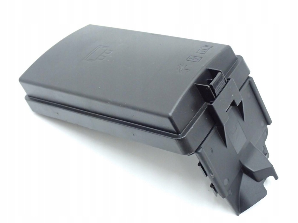 Купити Кришка захист  запобіжників 5q0927165g vw passat b8 22r